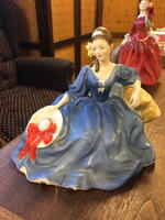 TIMED ONLINE AUCTION COLLECTIBLE FIGURENES - STEIFF - DOLLS - QUILTS Auction Photo